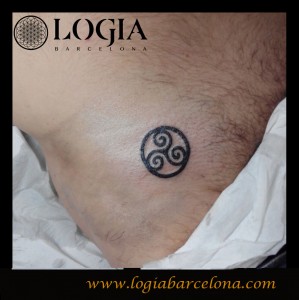 Walk In tattoo triskelion - Logia Barcelona